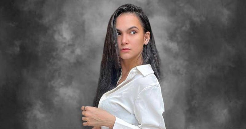 Instagram.com/kia.poetri